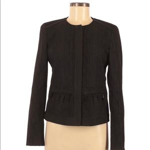 T TAHARI size 6 snakeskin print woven black jacket in excellent condition